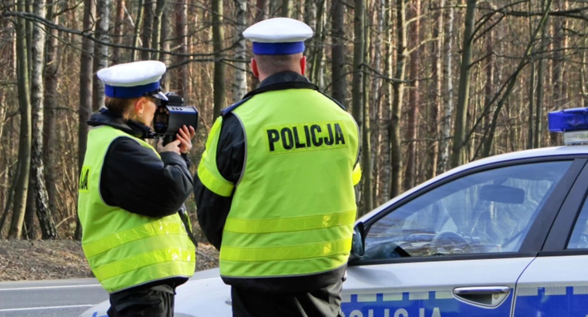 Stracił prawo jazdy za 102 km/h w terenie zabudowanym. Policja z grupy SPEED nie odpuszcza
