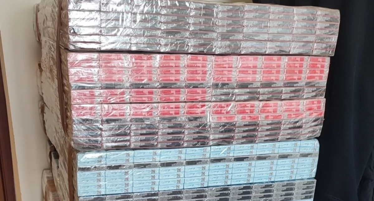 6 tysięcy paczek nielegalnych papierosów w garażu 38-latka. Straty Skarbu Państwa blisko 176 tys. zł