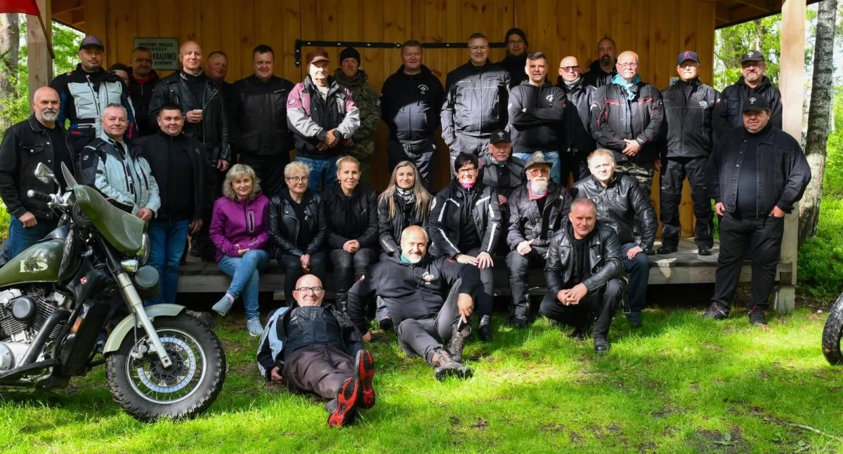 Motocykliści uczcili żołnierzy AK w Jacie. Symboliczny przejazd i majówka pełna historii [DUŻO ZDJĘĆ]