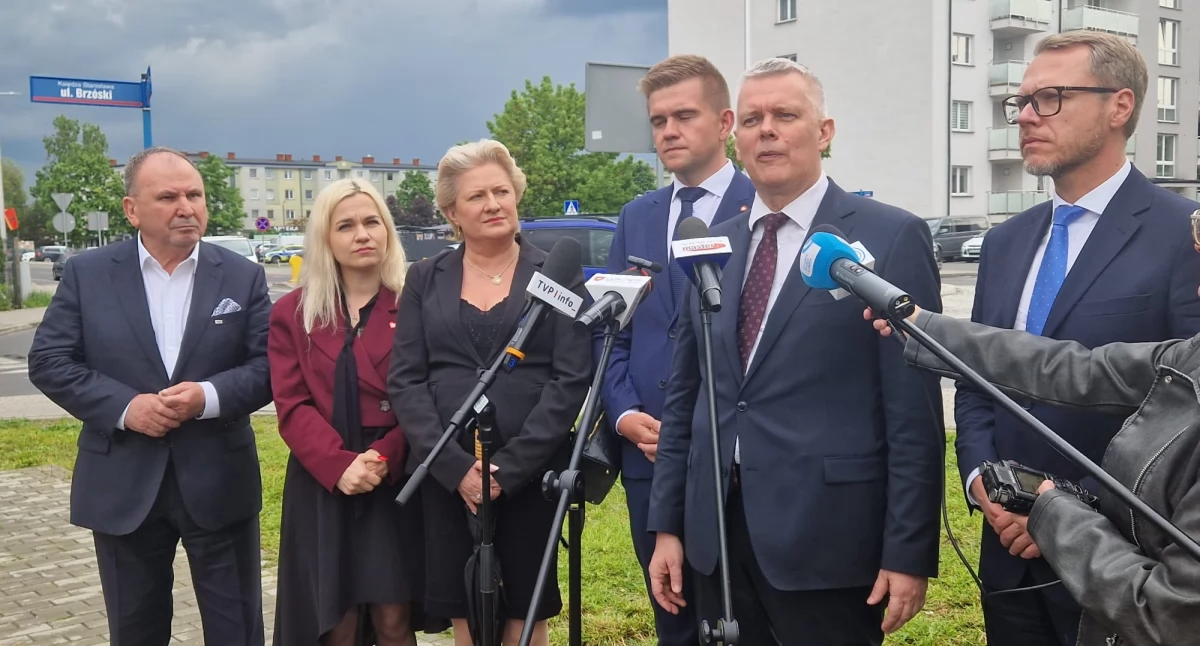 Minister Tomasz Siemoniak odwiedził Łuków. Padły konkretne deklaracje o schronach i bezpieczeństwie