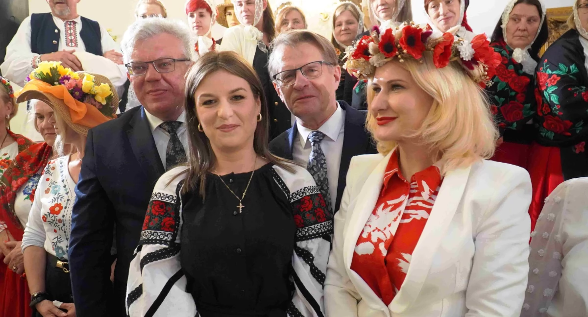 II Kongres KGW Powiatu Łukowskiego przyciągnął tłumy! Były prelekcje, pokazy i kabaret „Ziołowe Babki” (GALERIA)