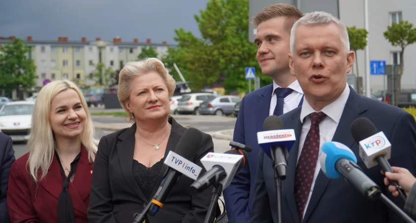 Siemoniak odpowiada na plotki dotyczące uchodzców w Łukowie: Budowanie na tym emocji uważam za kompletnie bezzasadne