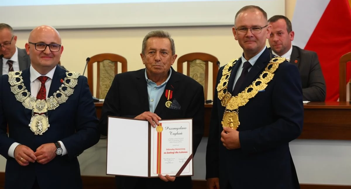 Legenda łukowskiej piłki nagrodzona! Przemysław Tryboń z honorową odznaką miasta Łuków