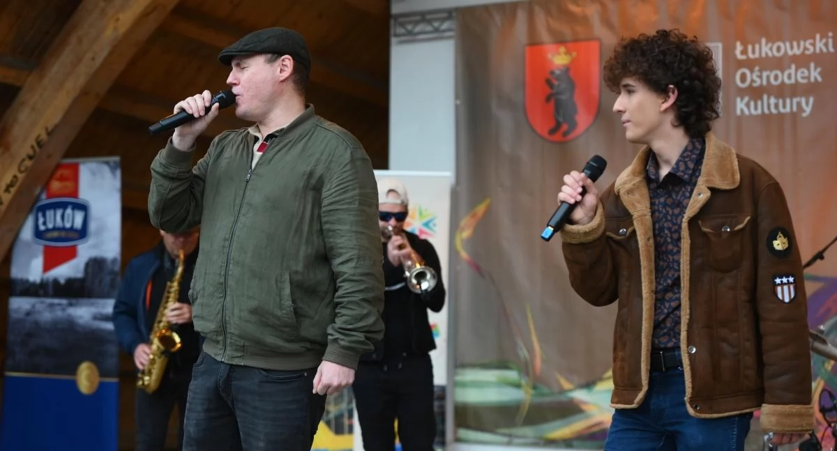 Amfiteatr w Łukowie zamienił się w muzyczne serce miasta! ŁOKej Band rozgrzał publiczność podczas Dni Łukowa [DUŻO ZDJĘĆ]