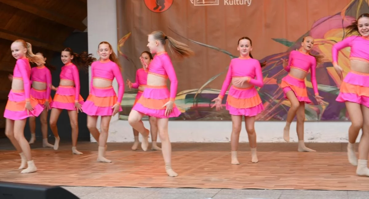 Ponad 100 tancerzy na scenie! ŁOK Dance Factory zachwyciło podczas Dni Łukowa [DUŻO ZDJĘĆ]
