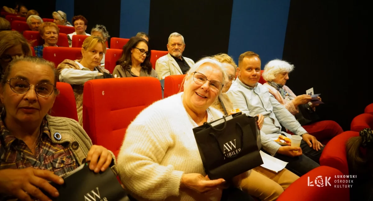 Kino Łuków pękało w szwach! Darmowy seans i prezenty na Dzień Matki przyciągnęły tłumy