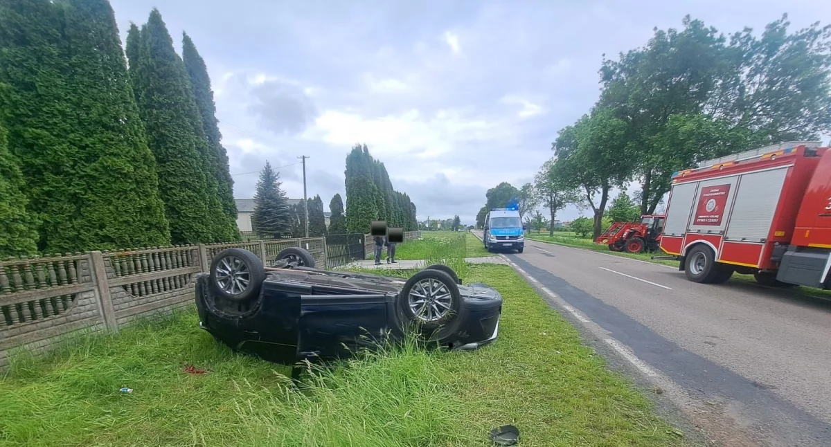 Groźny wypadek pod Siedlcami. Dwie kobiety trafiły do szpitala po niebezpiecznym wyprzedzaniu