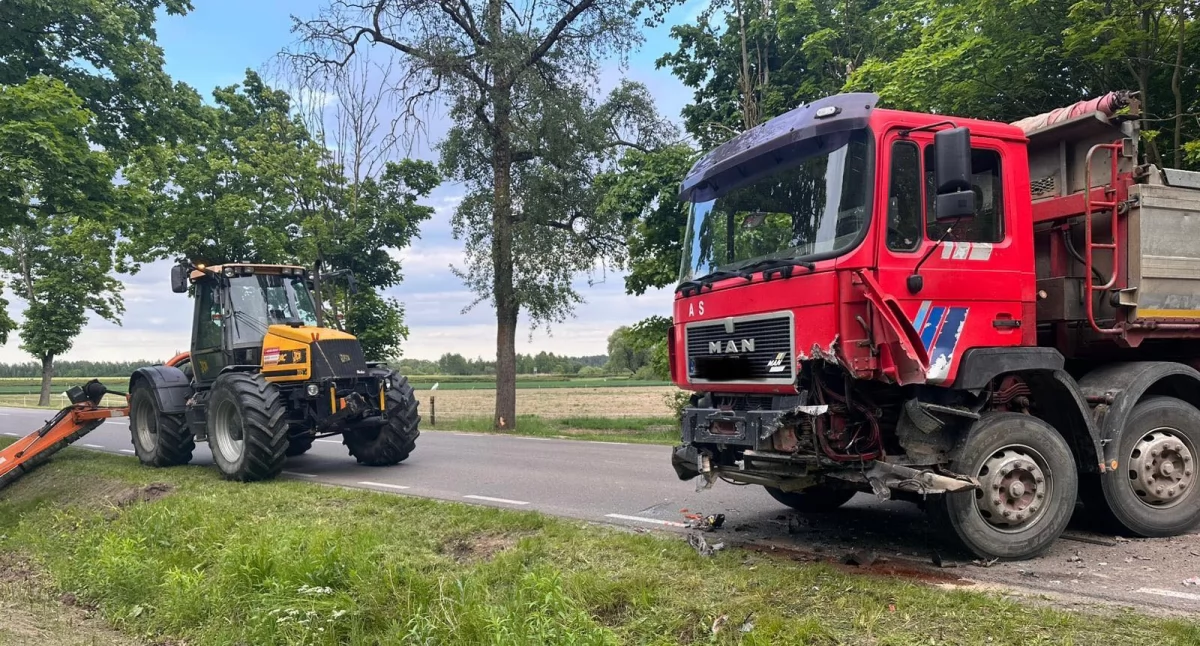 Poważny wypadek pod Siedlcami. Droga zablokowana, jedna osoba w szpitalu
