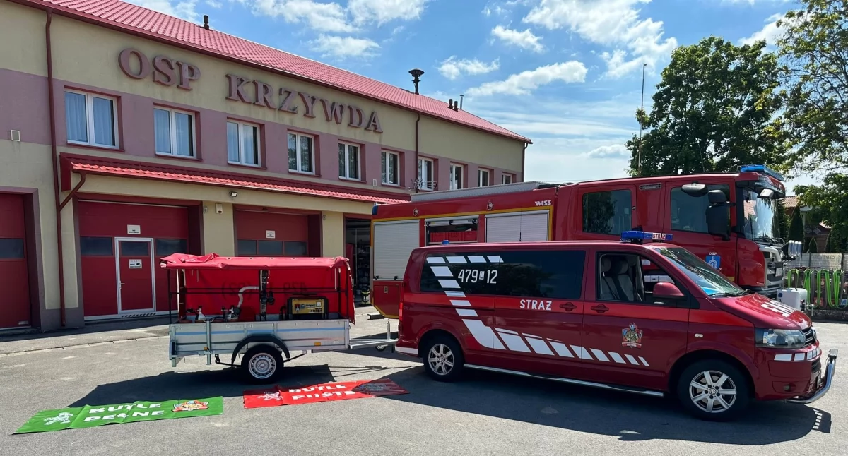 Strażacy z Krzywdy z przyczepką do nabijania butli – jedyna taka w powiecie łukowskim!