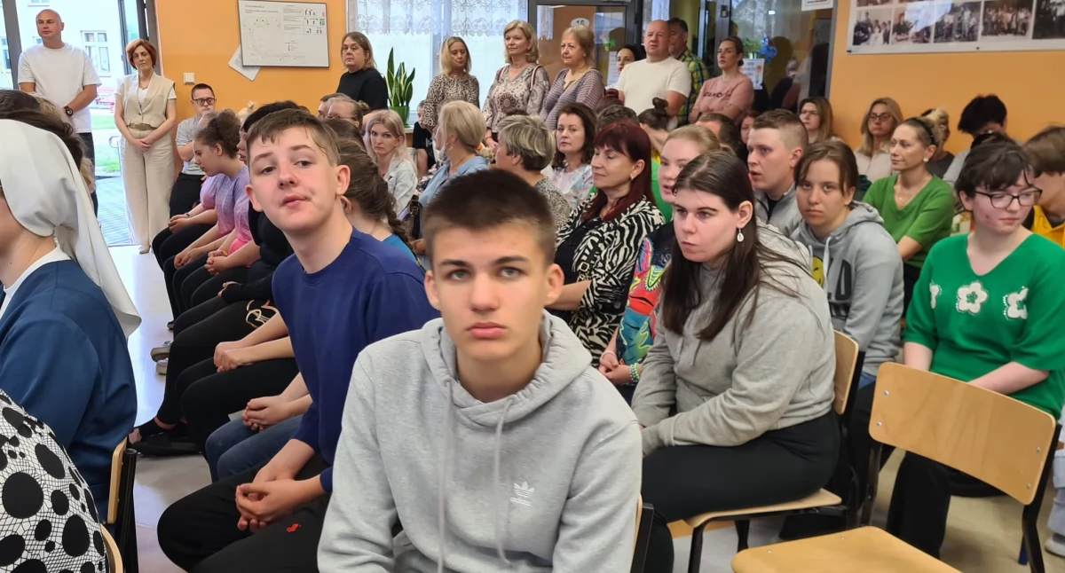 Dzień Rodziny w Łukowie z udziałem władz powiatu. Podziękowano za nowe boisko sportowe