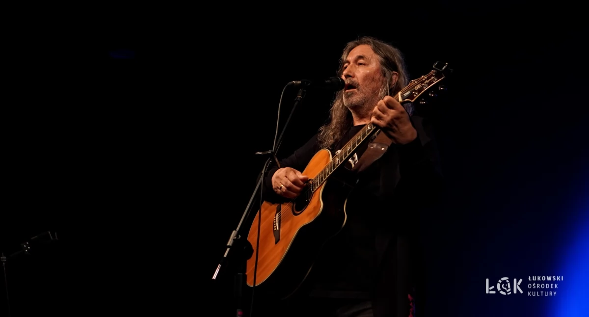 Koncert legend w Łukowie! Jan Kondrak zaśpiewał Cohena, Dylana i Stinga