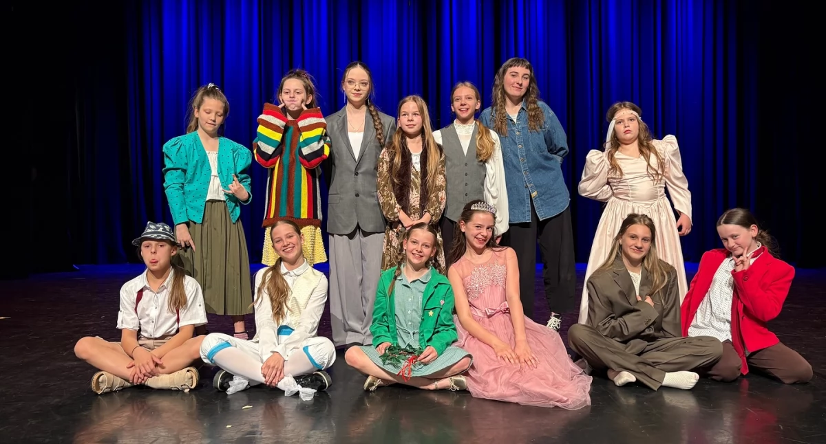  Młode talenty z Łukowa zachwycają na scenie: Debiut ŁOK Dance Factory na Festiwalu „Srebrna Maska”