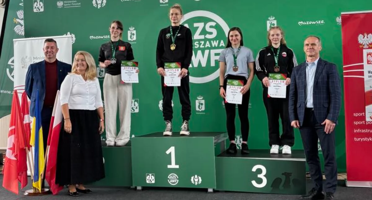 Brązowy medal i klubowe zwycięstwo! Zapaśniczki GKS Armaty Stoczek Łukowski z sukcesami na AMP w Warszawie