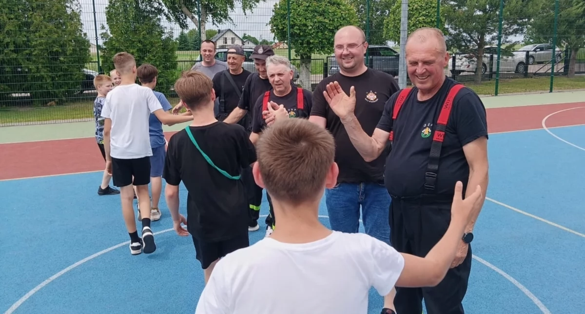 Rodzinny festyn w Woli Bystrzyckiej przyciągnął tłumy. Szkoła Podstawowa zorganizowała dzień pełen atrakcji