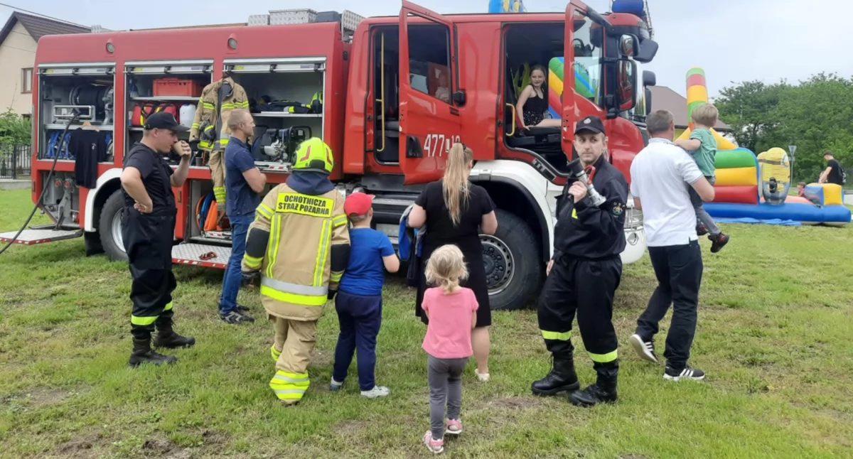 Festyn rodzinny w Aleksandrowie przyciągnął tłumy. Darmowe atrakcje, grill i pokazy służb mundurowych