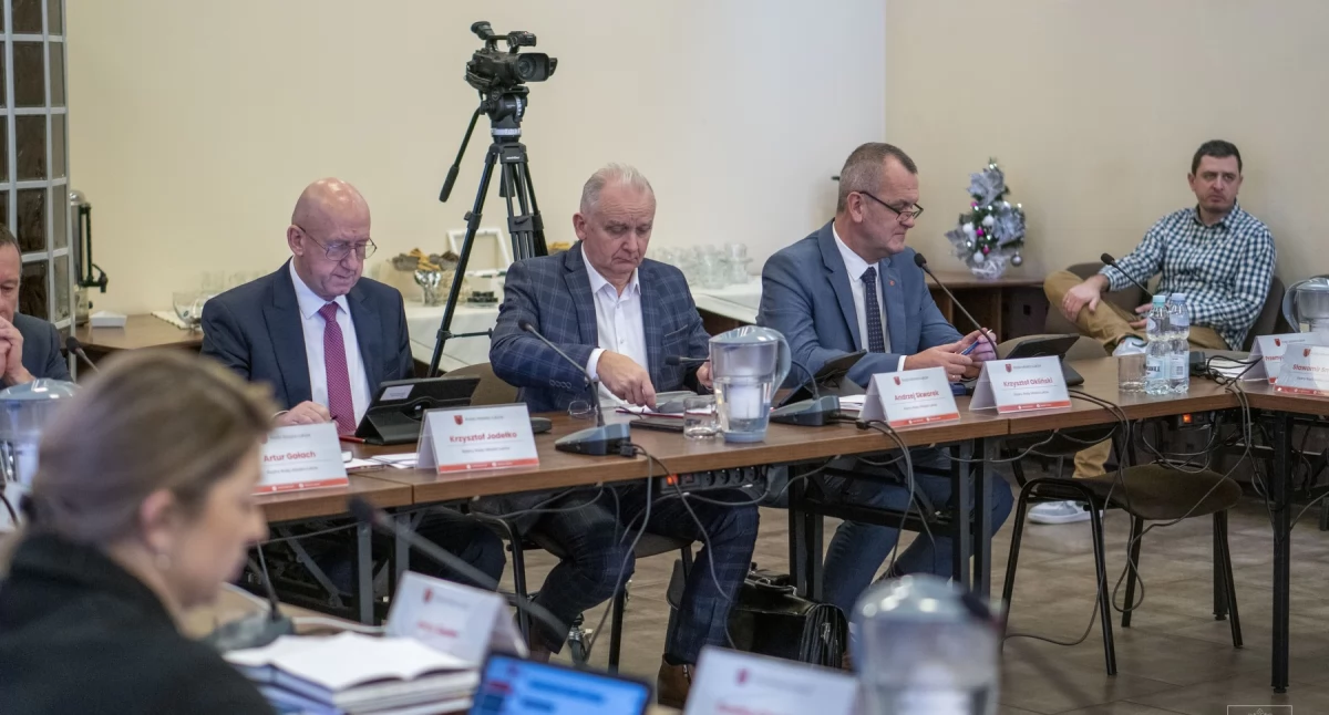 Łuków: Program opieki nad bezdomnymi zwierzętami przyjęty. Miasto przeznaczy ponad 263 tys. zł na walkę z bezdomnością zwierząt