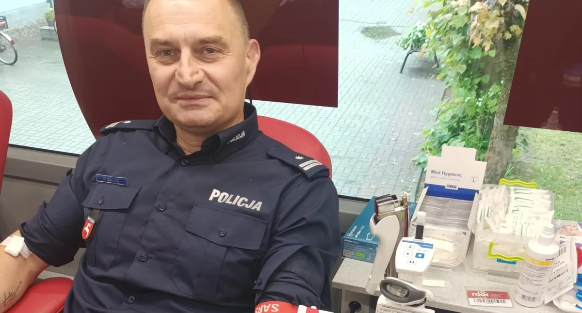 Mundurowi na medal! Policjanci z Adamowa oddali krew podczas Pikniku Integracyjnego