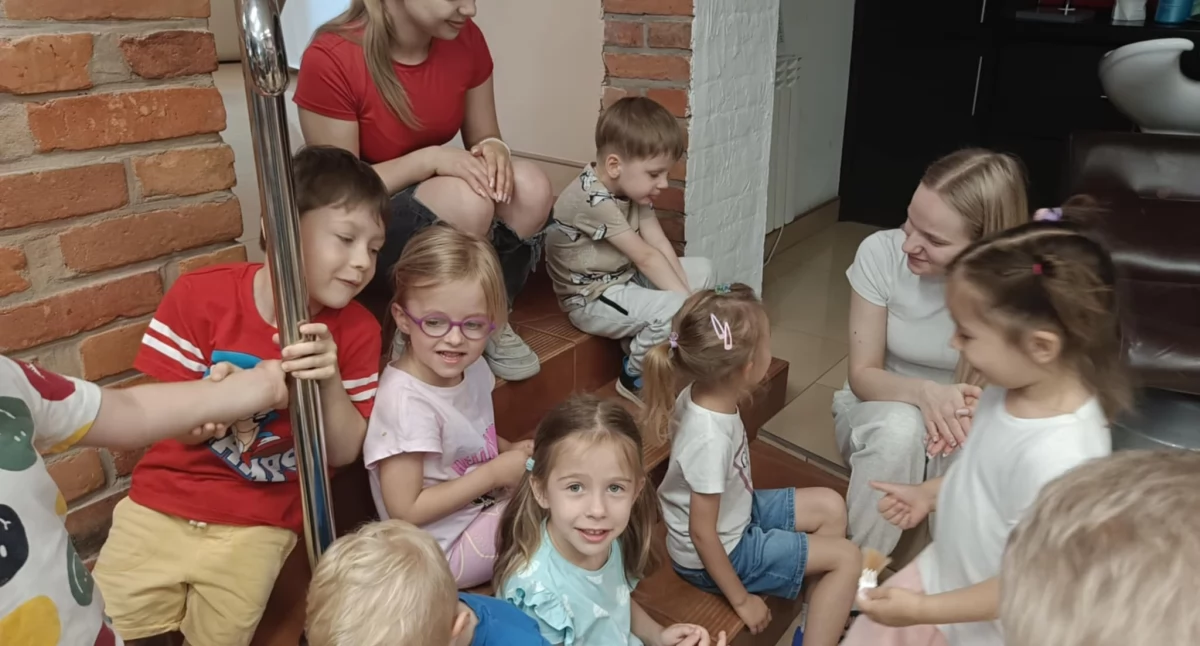 Niezwykły gest rodziców z Łukowa. Zmienili swój salon fryzjerski w najfajniejszą salę zabaw na świecie