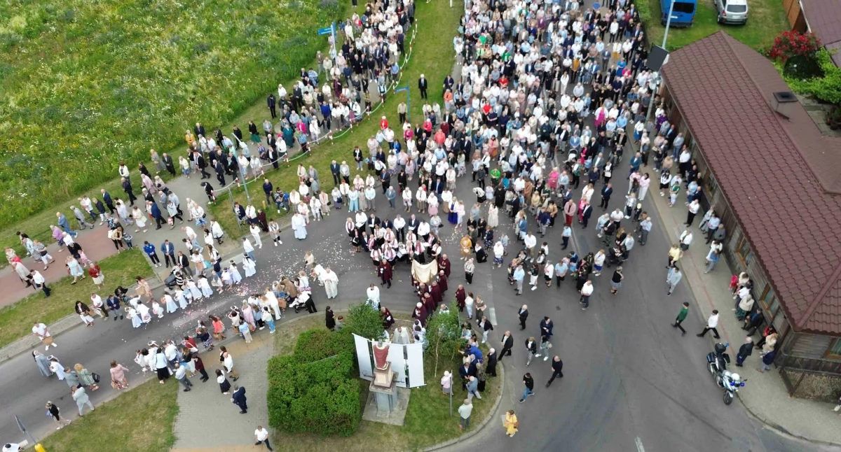 Boże Ciało w Łukowie: Tysiące wiernych w uroczystej procesji 