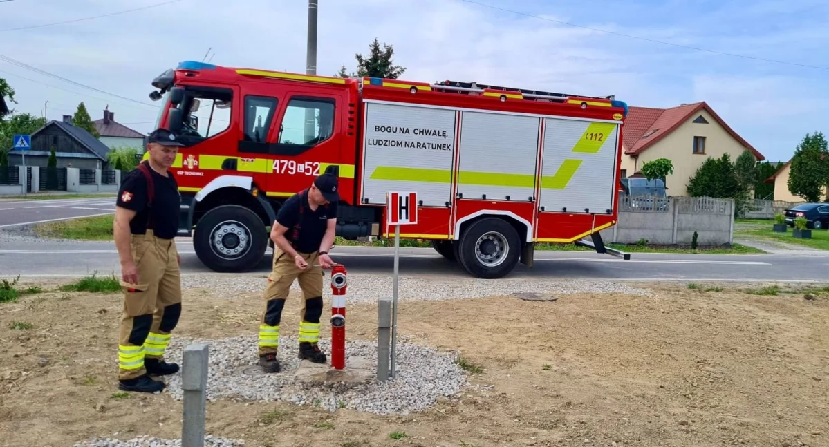 Nowe hydranty w gminie Stanin! Strażacy z OSP Tuchowicz zaangażowani w odbiór inwestycji
