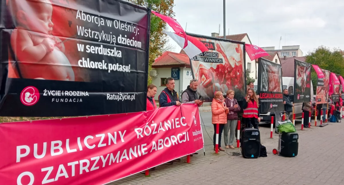 Publiczny Różaniec i pikieta antyaborcyjna w centrum Łukowa. Fundacja zaprasza na wspólną modlitwę