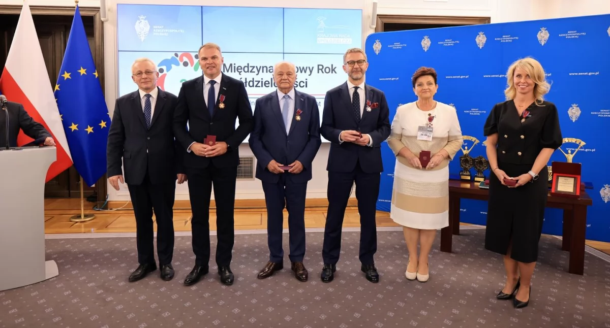 Zofia Przeździak prezes Banku Spółdzielczego w Łukowie odznaczona Srebrnym Krzyżem Zasługi