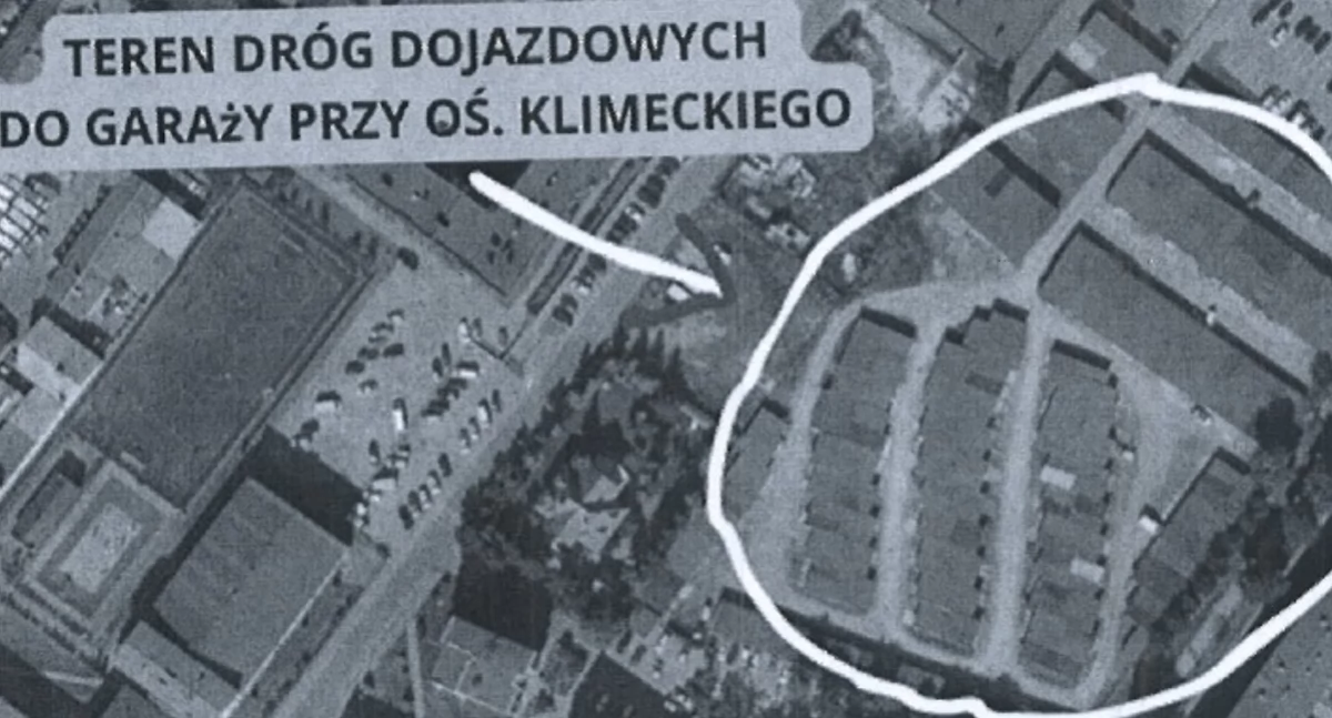 Radni chcą wykorzystać kostkę z Placu Narutowicza. Padły konkretne propozycje lokalizacji parkingów