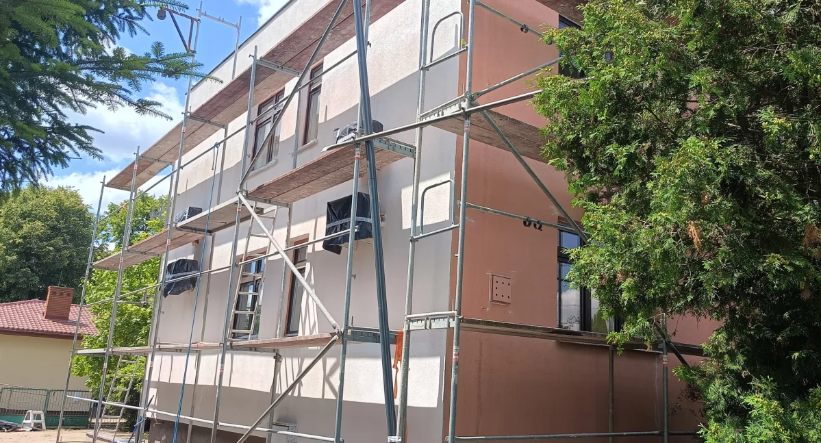 Wielkie zmiany w Serokomli! Przychodnia przechodzi gruntowną przebudowę za ponad 800 tys. zł