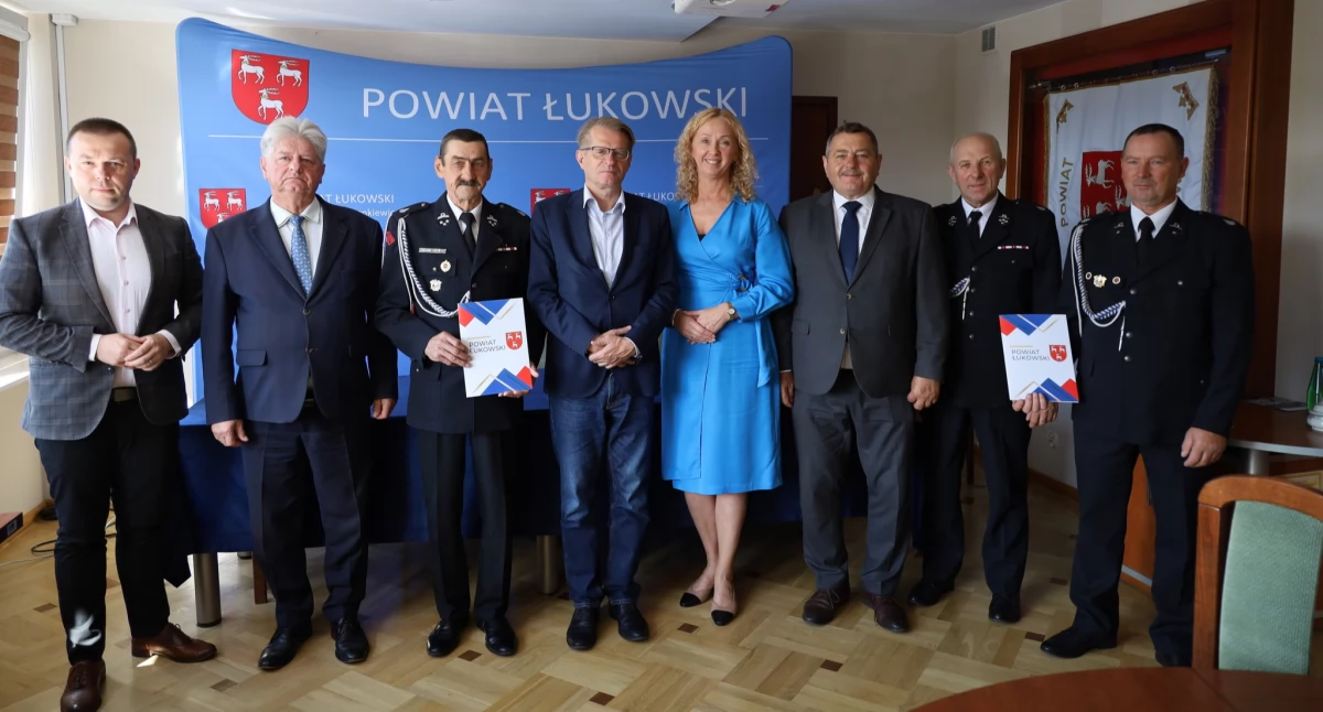 Dotacje dla strażaków z Tuchowicza i Szyszek. Nowe wsparcie na ratownictwo i ochronę ludności