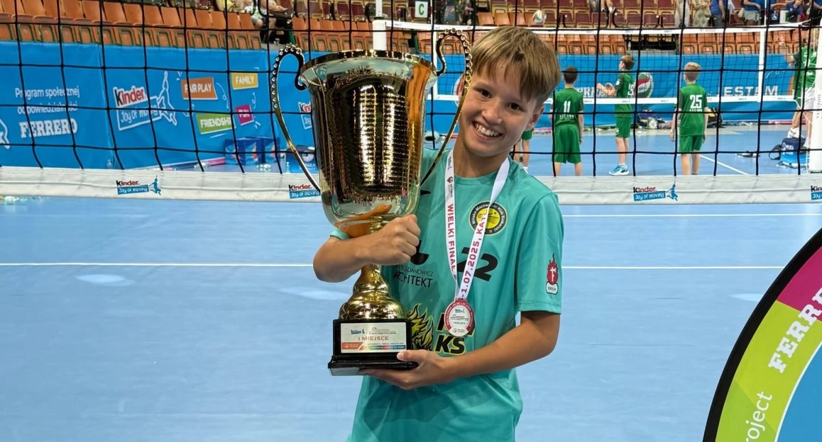Uczeń z Łukowa mistrzem Polski. Adam Kołodziej ze złotem w siatkówce U-13