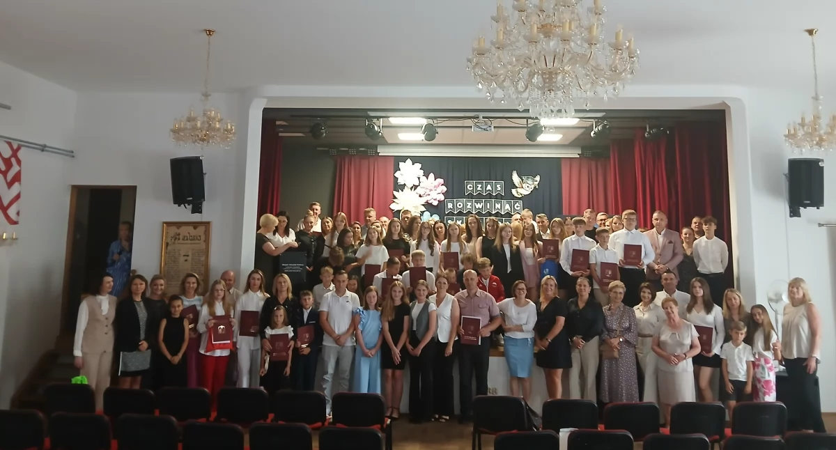 Stypendia Burmistrza Stoczka Łukowskiego rozdane! 35 uczniów nagrodzonych za naukę, sukcesy i sport