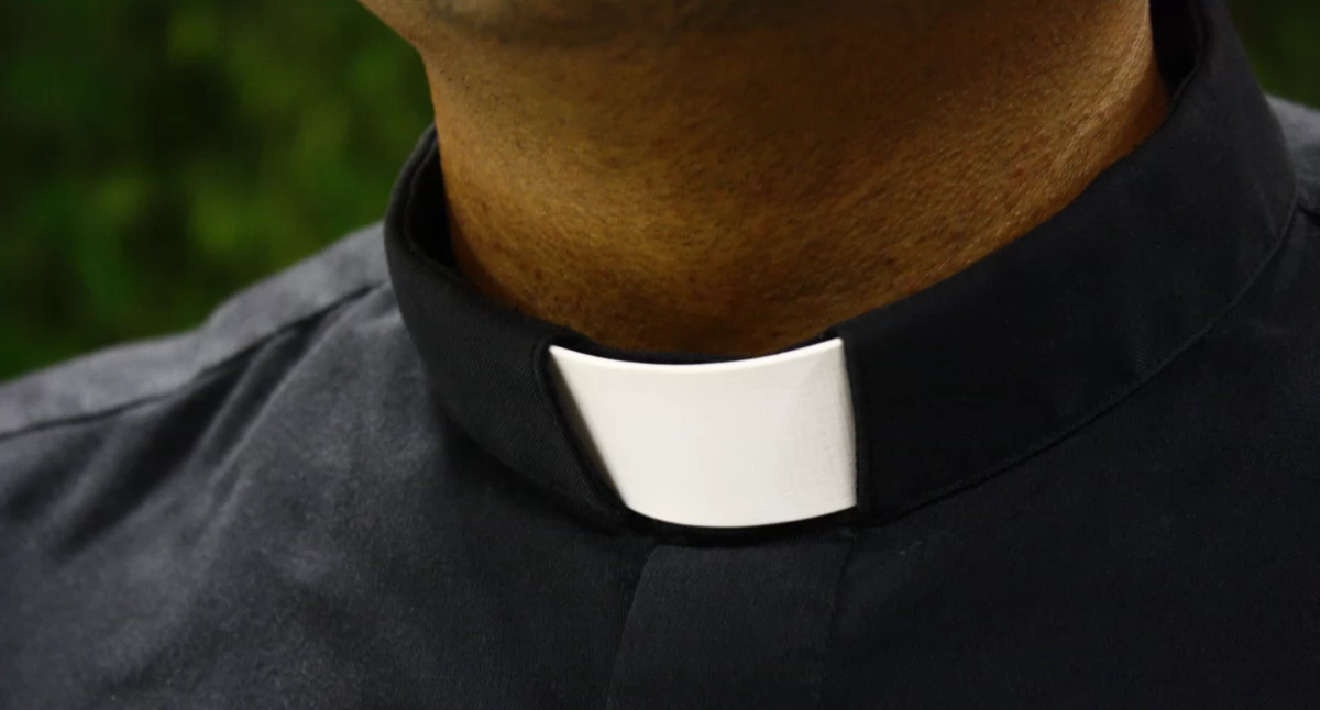 Były ksiądz z Siedlec zatrzymany na wyspie Man. Oskarżony o molestowanie pięciu dziewczynek