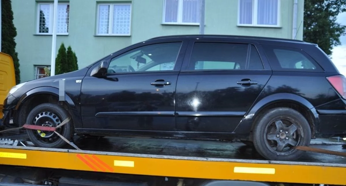 Wsiadł pijany za kierownicę, ale nie przewidział jednego – obok był policjant!