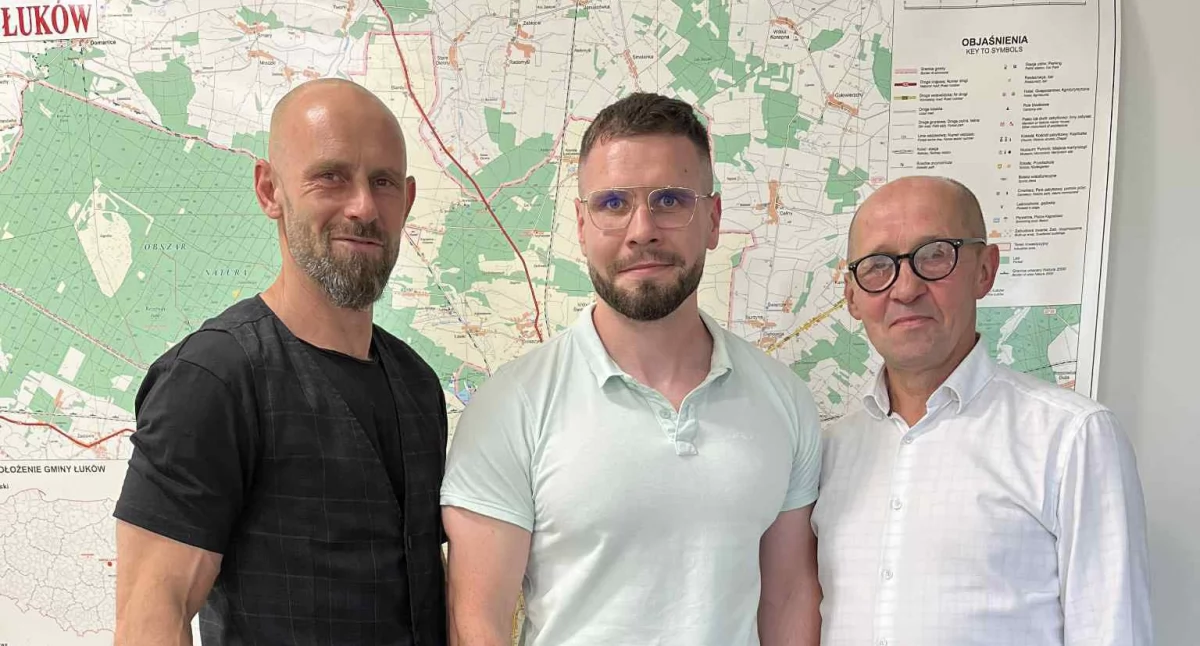 Władze ŁKS Łazy spotkały się z wójtem gminy Łuków. Padły konkretne propozycje współpracy