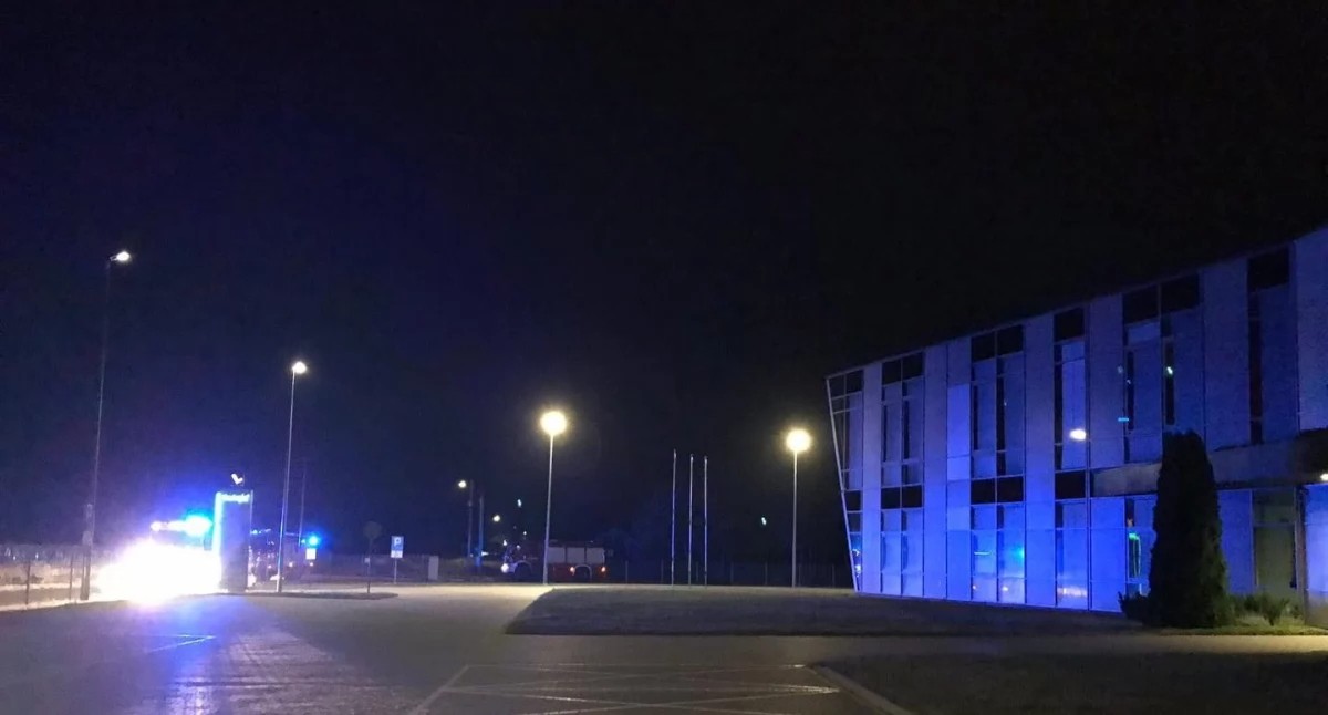 Alarm „Łuksji” w Łazach. W nocy interweniowały służby ratunkowe