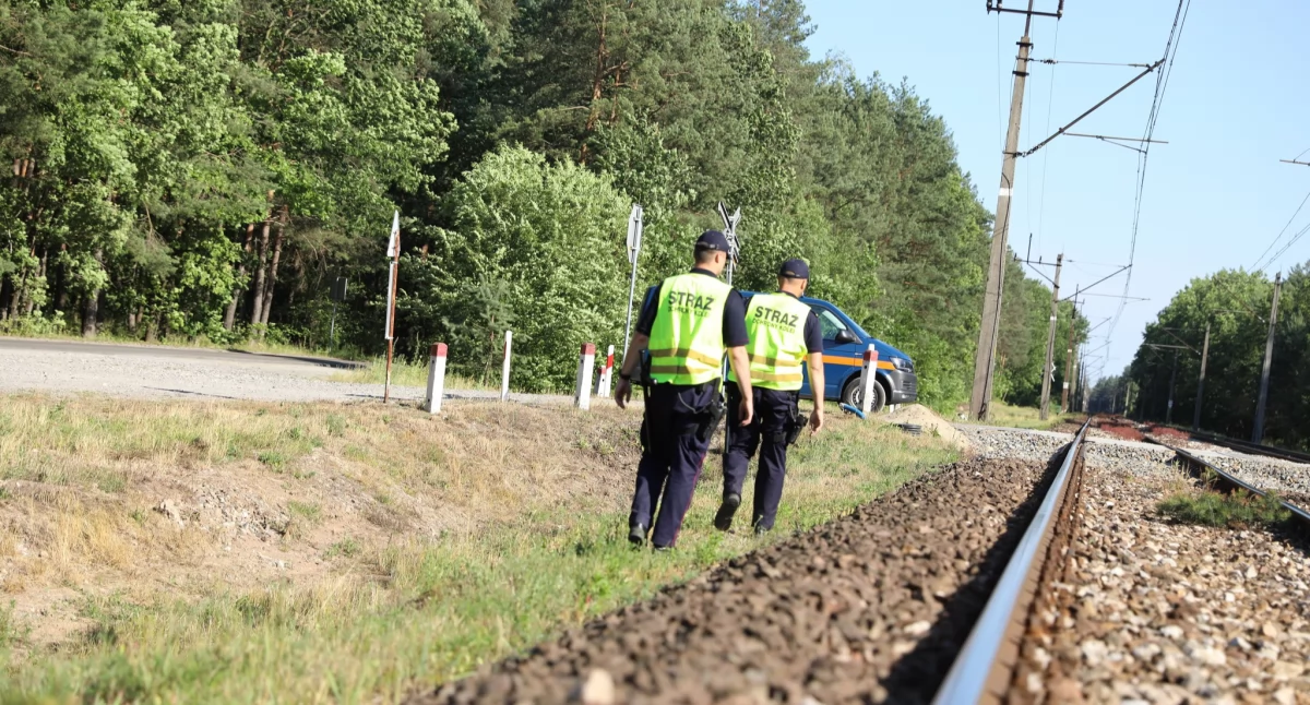 Awaria trakcji mogła sparaliżować ruch pociągów. Szybka interwencja SOK w Łukowie zapobiegła zagrożeniu