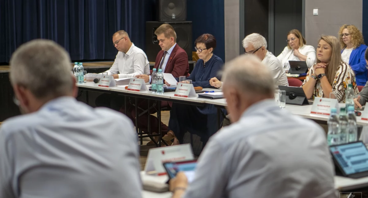 Petycja przeciwko ośrodkowi dla imigrantów z brakami formalnymi. Rada Miasta Łuków wzywa do uzupełnienia dokumentu