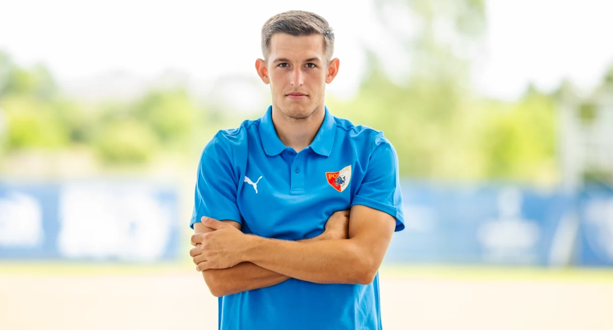 Przemysław Misiak wraca do Pogoni Siedlce! Wychowanek z Łukowa ponownie w biało-niebieskich barwach