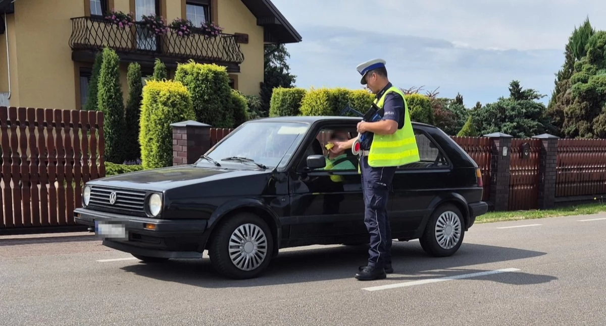 Festiwal skrajnej bezmyślności na drogach. Rekordzista miał we krwi więcej promili niż rozsądku.