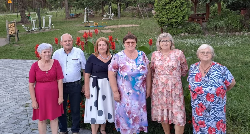 Teraz porWiek to tylko liczba, a parkiet w Klimkach płonął! Kto stoi za najbardziej taneczną imprezą tego lata?a na Seniora Klub Seniora Gminy Łuków 