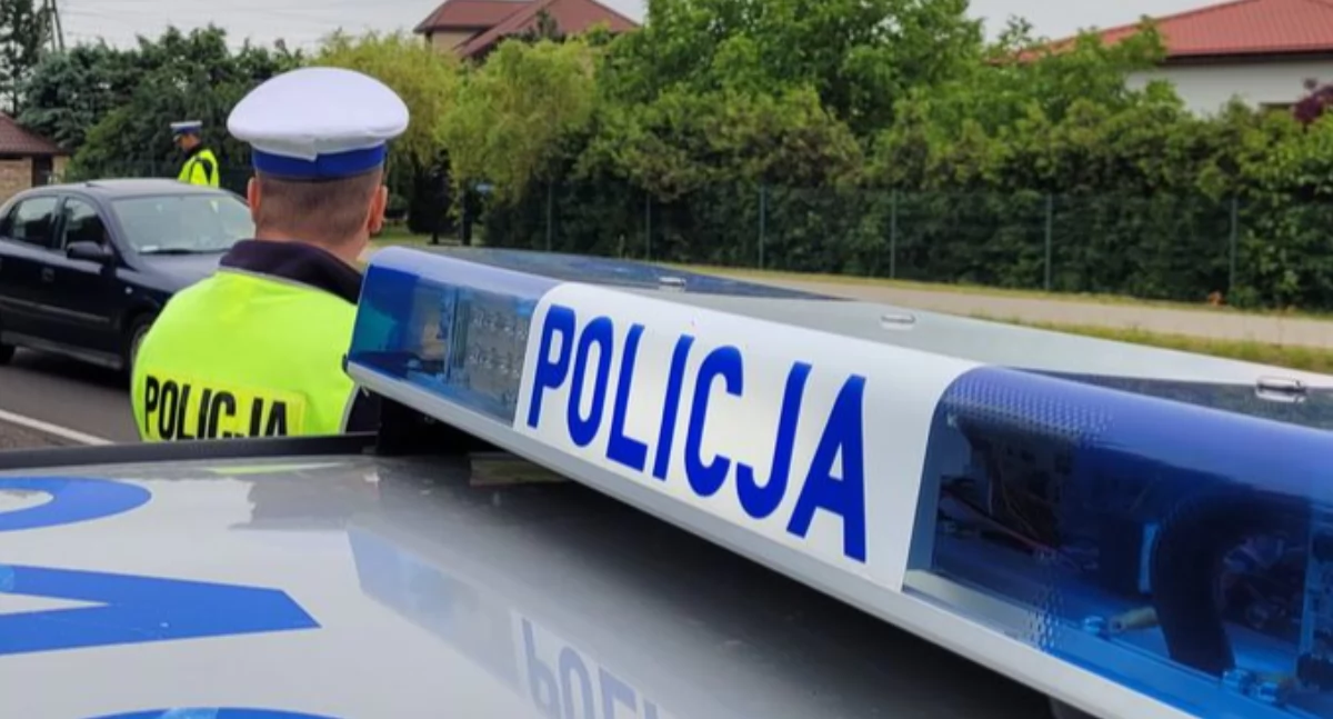 GRĘZÓWKA-KOLONIA – Kolizja. 22 - latka ukarana mandatem 