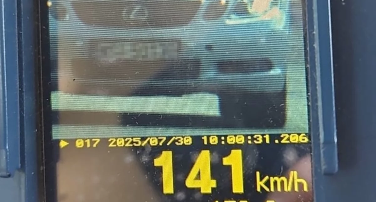 Pędził Lexusem 141 km/h w zabudowanym i uciekał przed policją. Nie miał prawa jazdy!