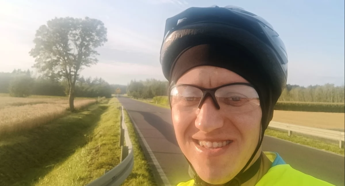 Z Wojcieszkowa na kraniec Polski i z powrotem. Co napędza Piotra Świdra do pokonania 1000 km?