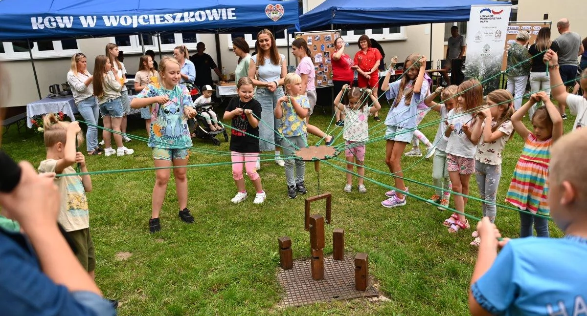 Rodzinny piknik W.P.A.R.K. w Wojcieszkowie pełen atrakcji i niespodzianek [ZDJĘCIA]