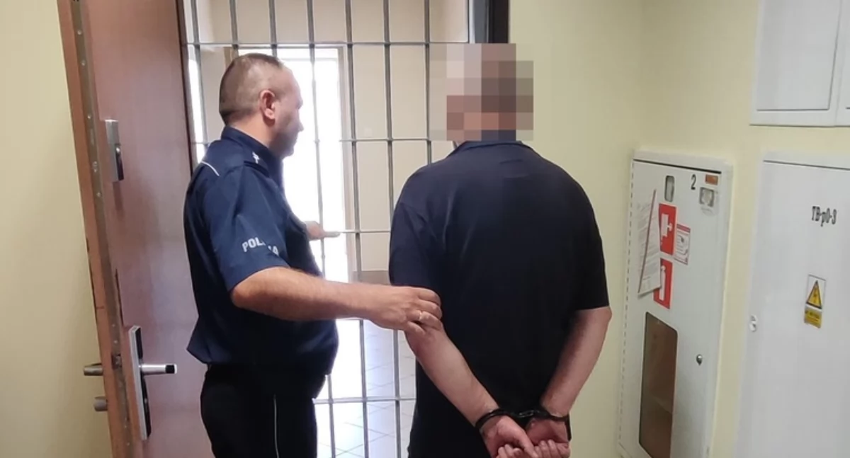 Groził sąsiadowi śmiercią z pistoletem. Poszło o miejsce parkingowe