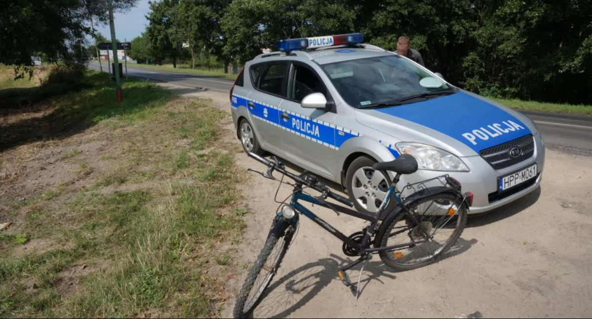 Poranny wypadek w gminie Krzywda. 76-latka potrącona przez samochód