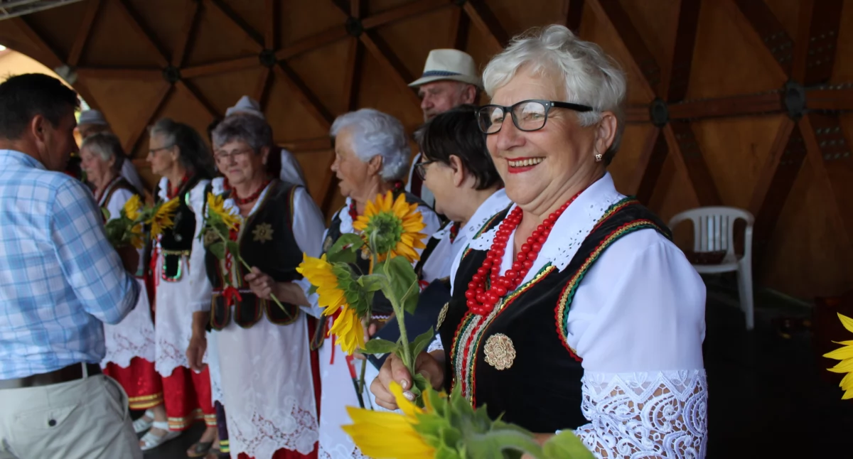 Adamowski Dzień Folkloru: święto muzyki, tradycji i jubileusz „Modrego Lnu” [ZDJĘCIA]