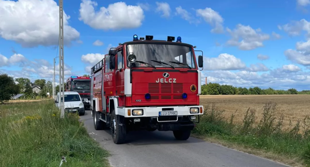 Pożar rżyska w Burcu. Strażacy z trzech jednostek w akcji