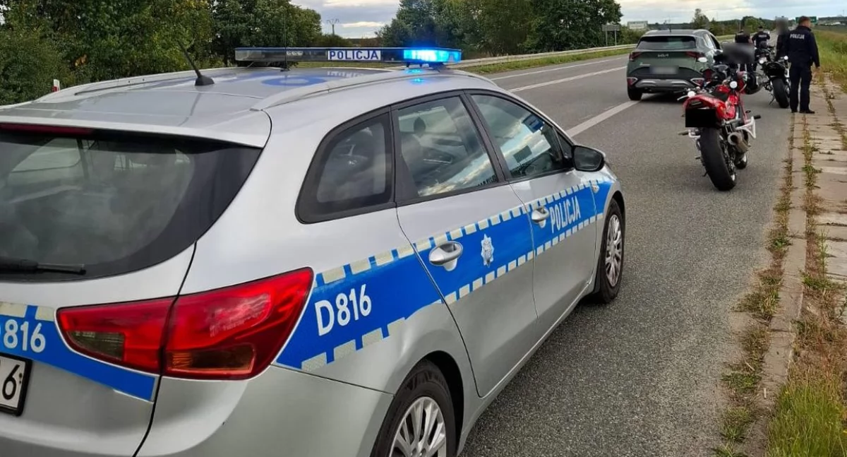 Jazda na jednym kole kończy się utratą prawa jazdy. Honda 23-latka na lawetę [WIDEO]
