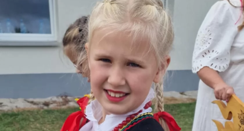 Niezwykły talent z Krzywdy: Marysia Kopeć śpiewa na scenie i walczy o medale